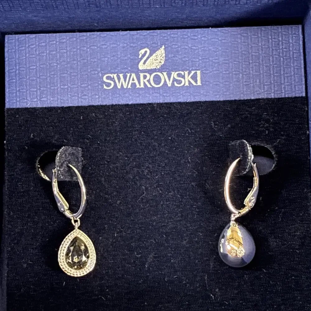 2pr New Swarovski Pierced Earrings Clear Teardrop Crystal 5036776 Aneesa Charity
